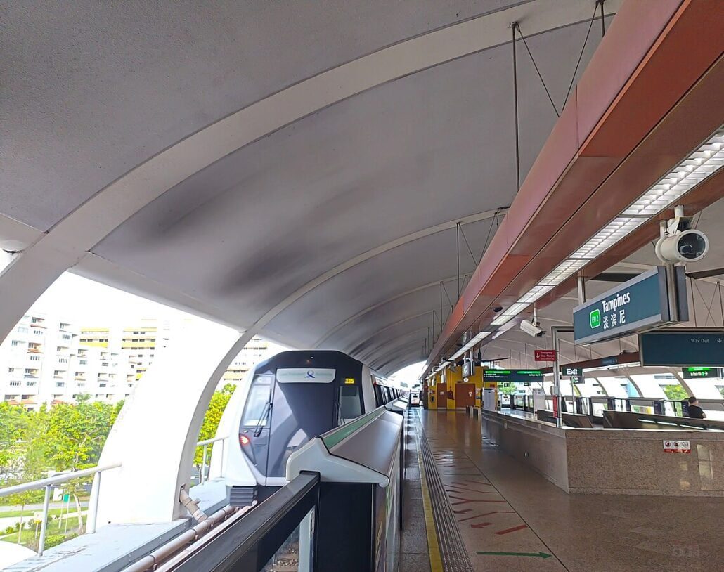 East-West Line Tampines_MRT_Station