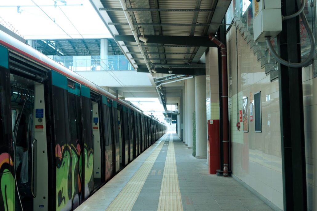 Quiet LRT platform illustrating the Cove LRT station incident report